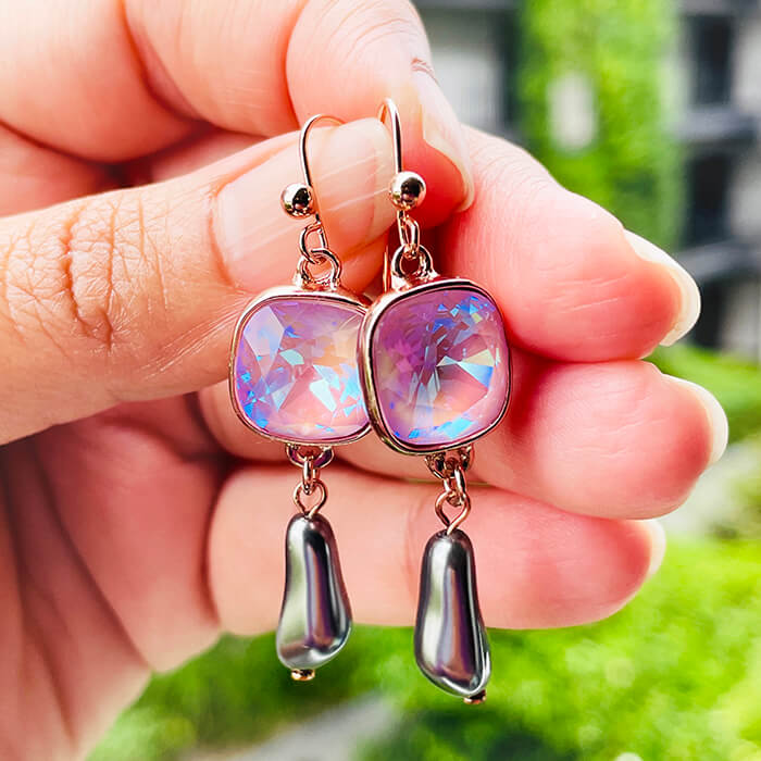 AINSLEY Our beautiful multi-strand freshwater pearl earrings 🤍 #bridetobe  #coolbride #2024bride #pearlearrings | Instagram